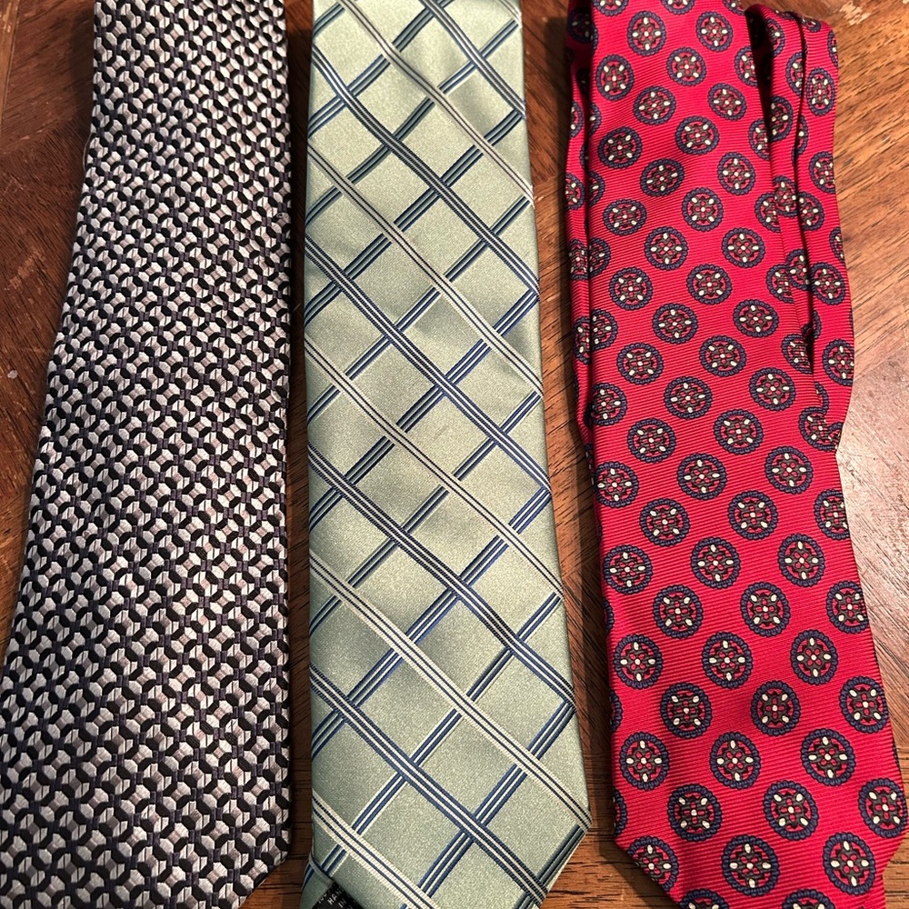 Geoffrey Beene Men's Tie Set - Black, Green, and Red